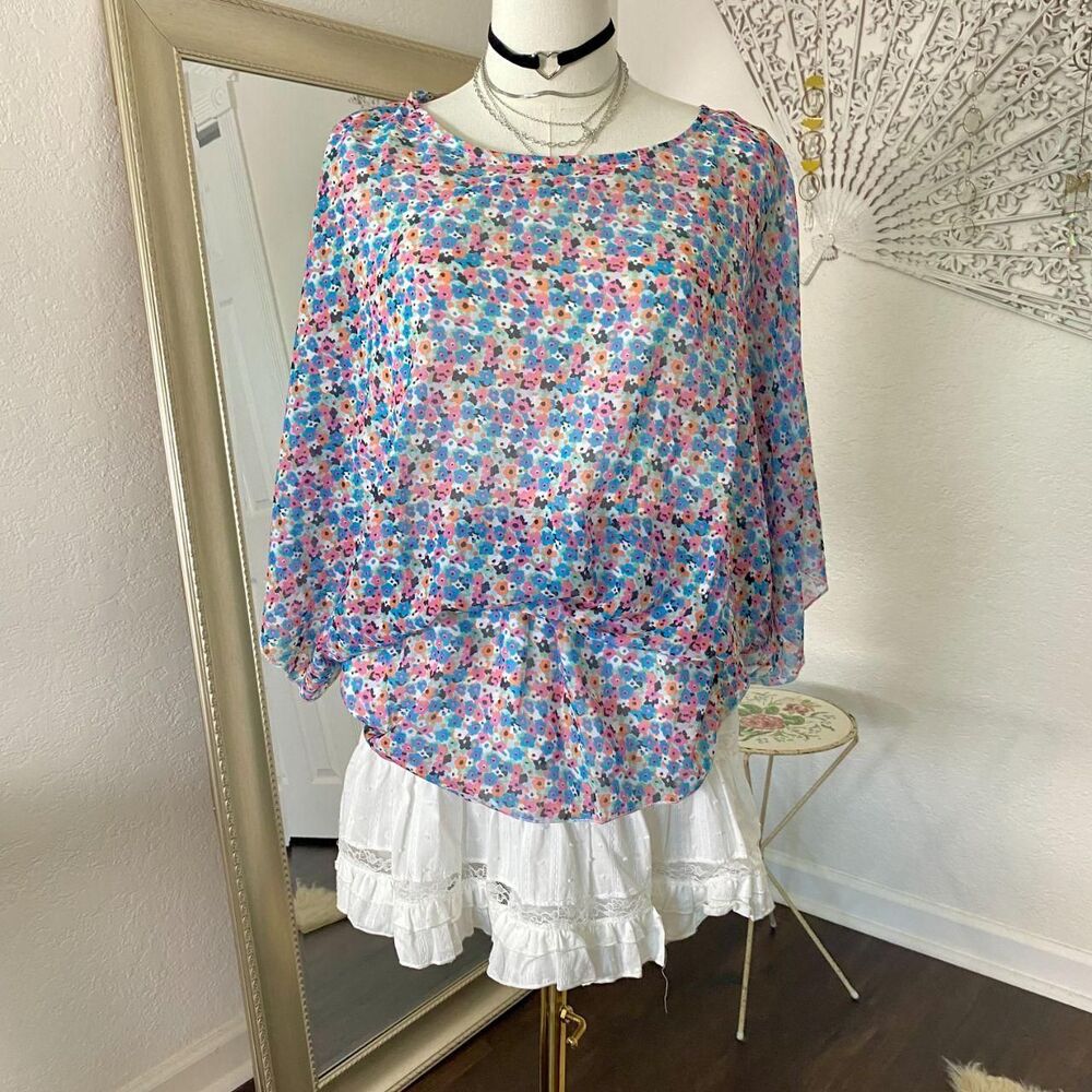 NWOT Catalog Favorites Plus Size Bat Sleeve Floral Peplum Blouse Size XL